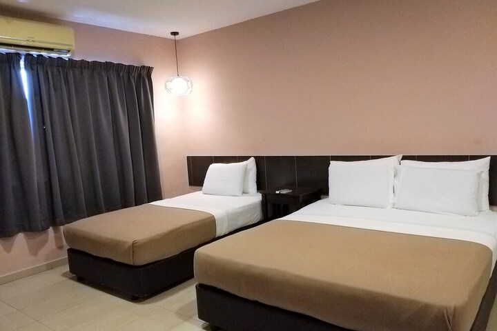 Room 15 of 36