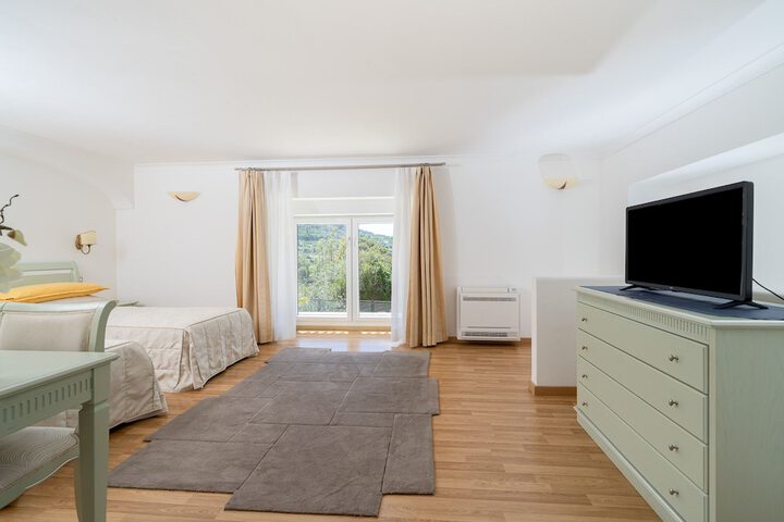 Room 14 of 51