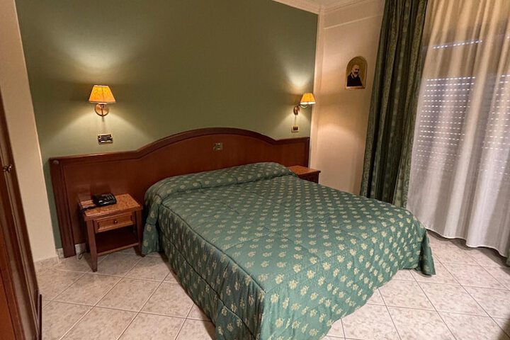 Room 10 of 41