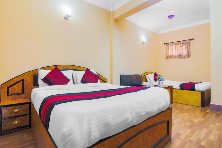 Room 4 of 6