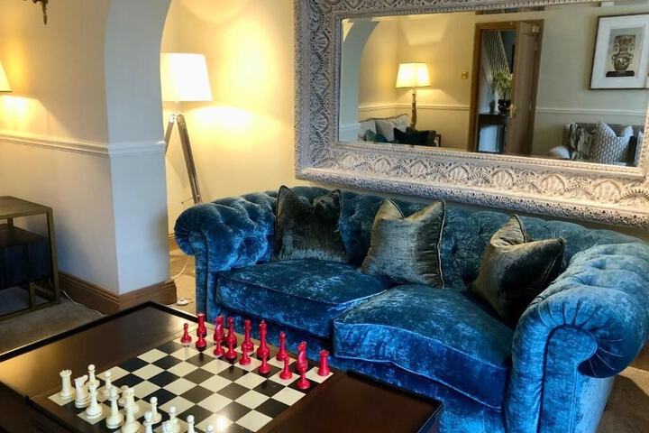 Room 43 of 60