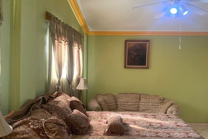 Room 14 of 40