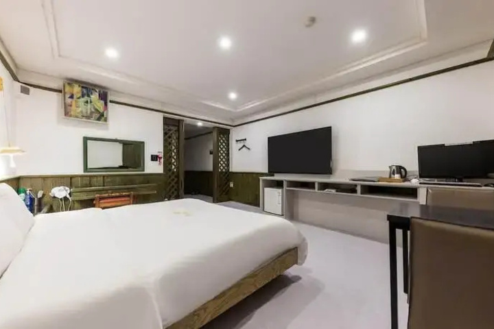 Cheongju Beukmeunro Toronto Hotel