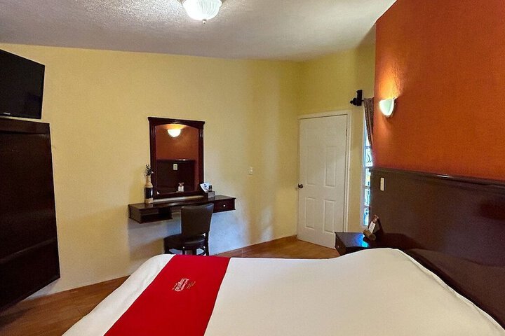Room 9 of 37