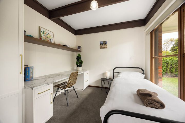 Room 25 of 73