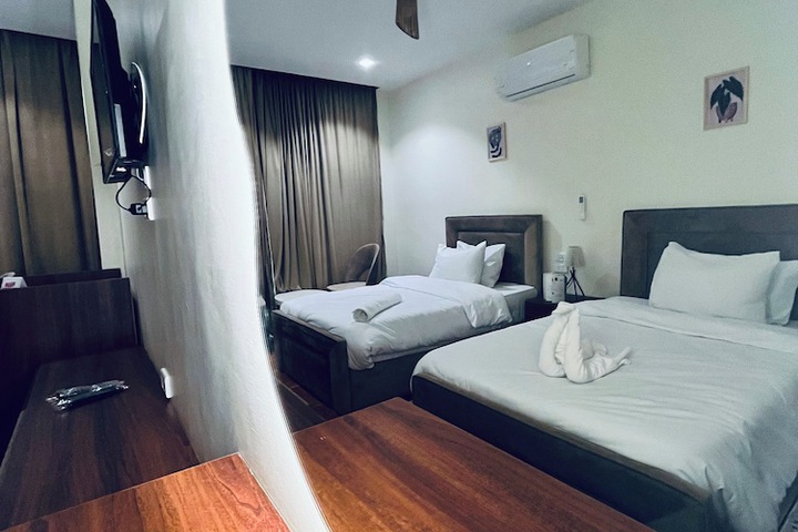 Room 15 of 53