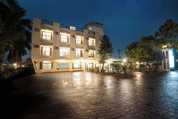 Hotel 43 of 44