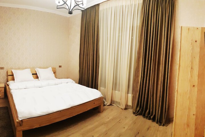 Room 9 of 21