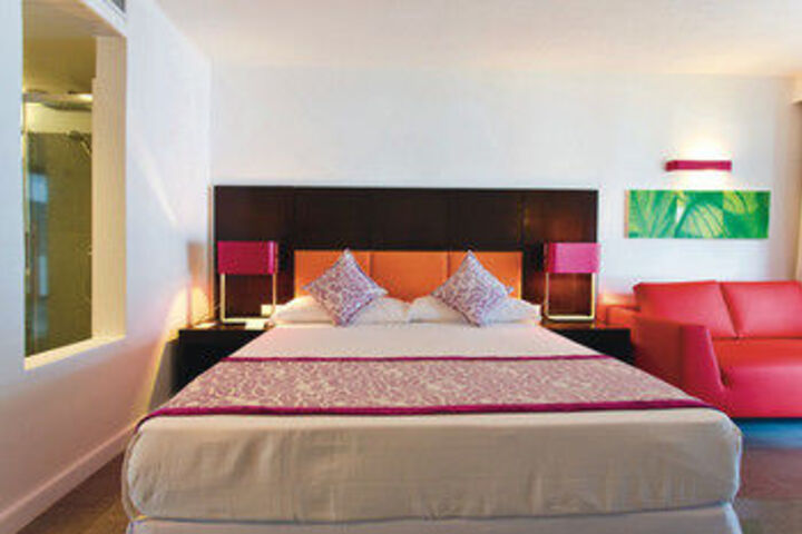 Room 15 of 23