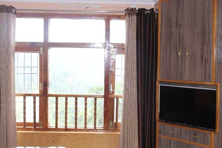 Room 8 of 24