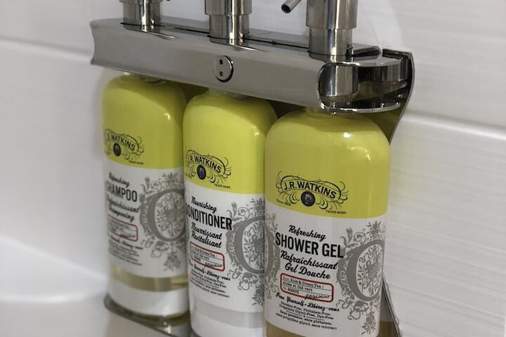 Bathroom amenities