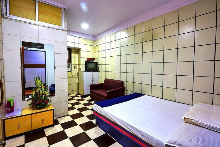 Room 7 of 46