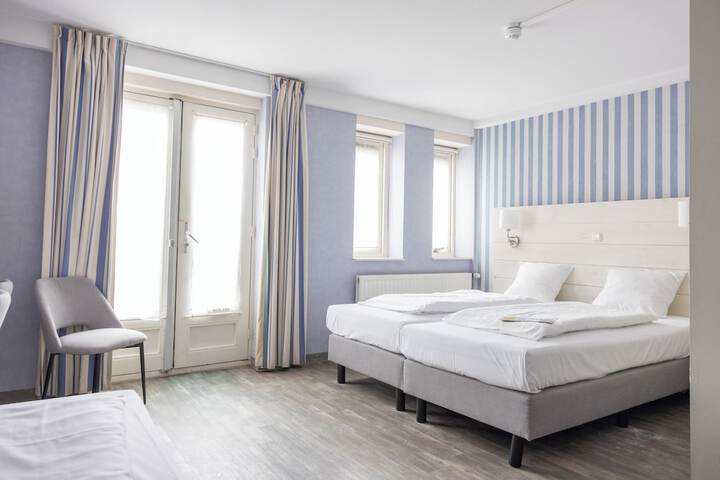 Room 15 of 44