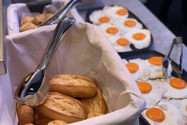 Breakfast/Coffee Service 182 of 194