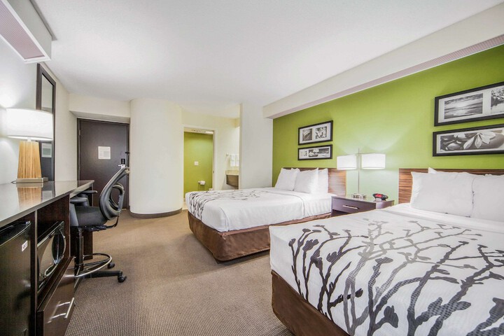 Room 9 of 37