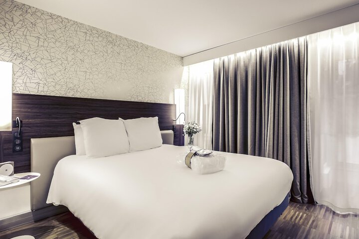 Room 9 of 52