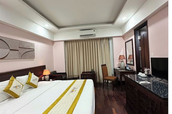 Room 25 of 60