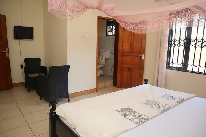 Room 13 of 24