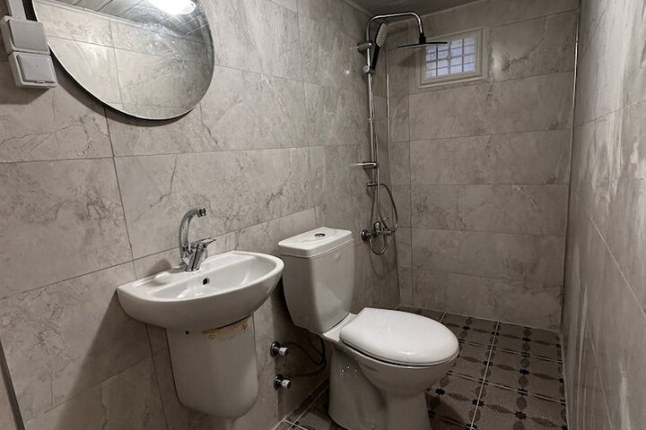 Room 8 of 15