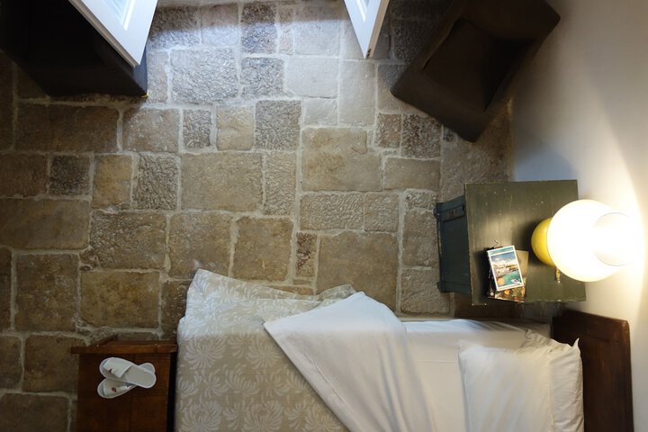 Room 19 of 150