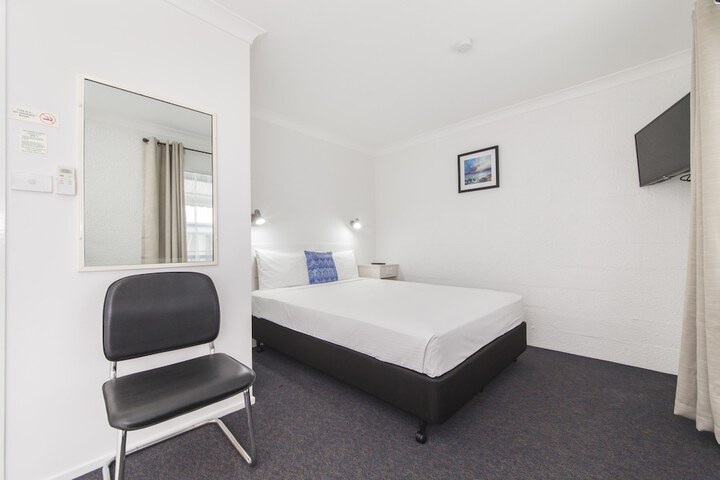 Room 3 of 36