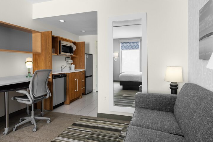Room 16 of 41
