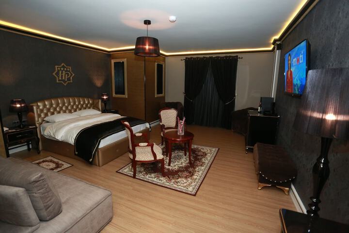 Room 30 of 59