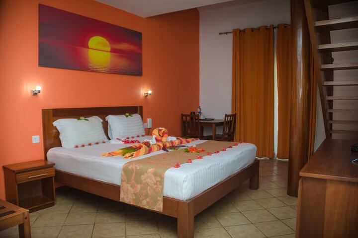 Room 5 of 49
