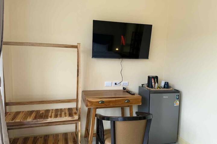 Room 5 of 26