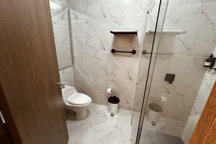 Room 42 of 49