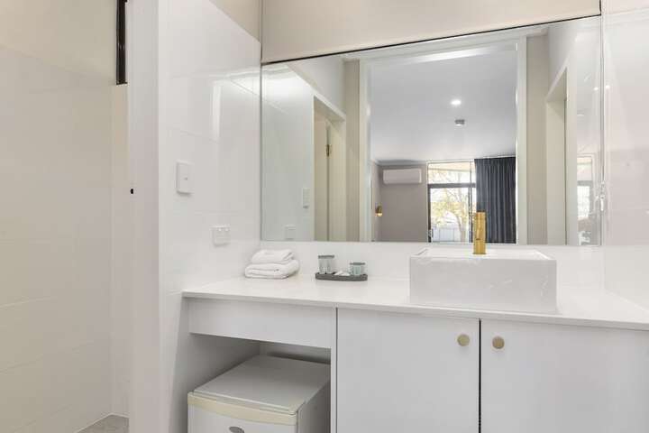 Room 40 of 50