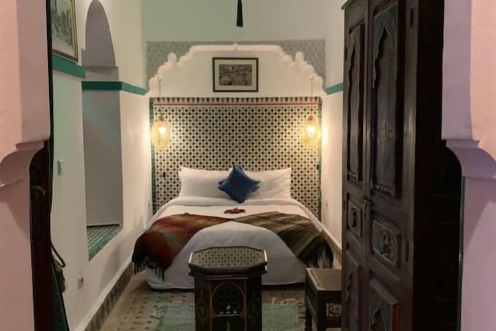 Room 8 of 25