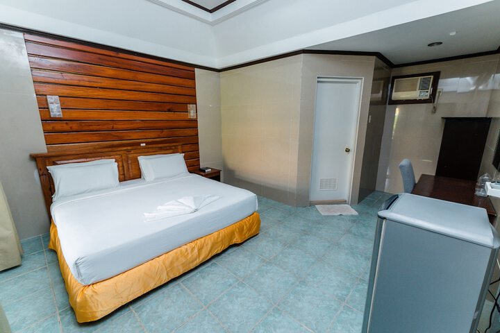 Room 12 of 35