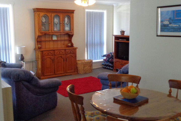 Room 8 of 33