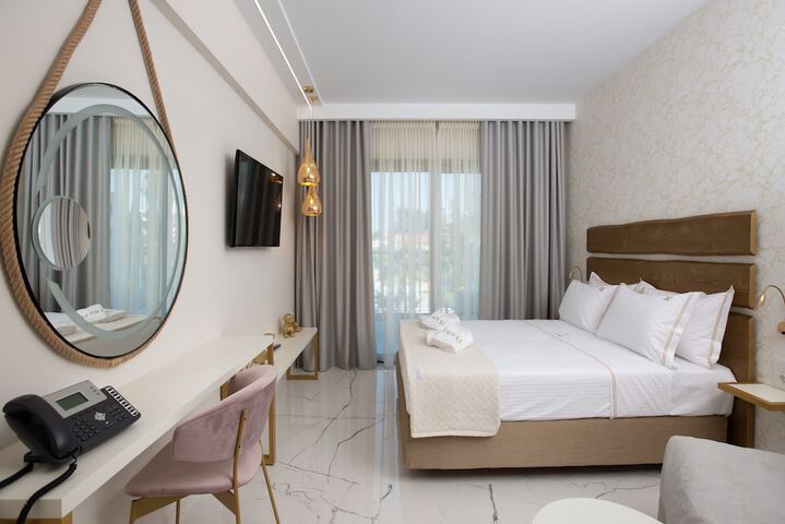 Room 2 of 49