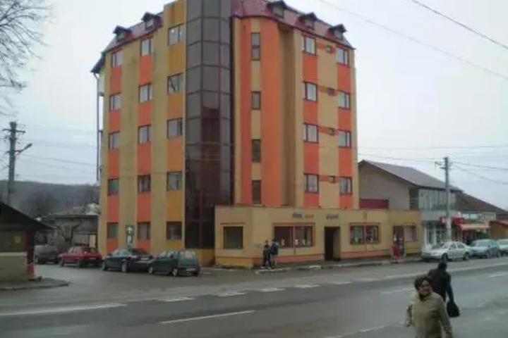 HOTEL CAPITOL