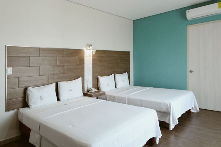 Room 9 of 16