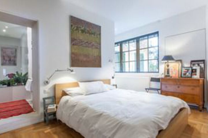 Room 9 of 22