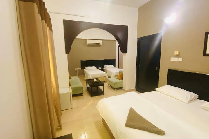 Room 7 of 8