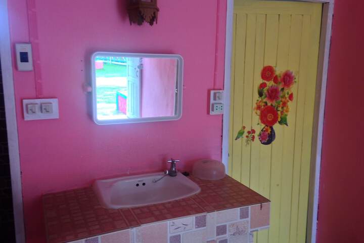 Room 7 of 74