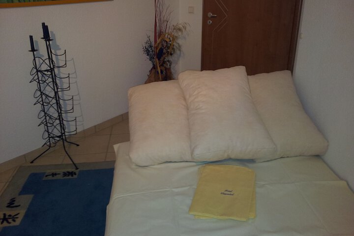 Room 18 of 145