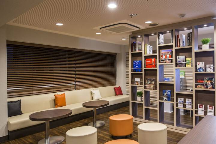 Guest Lobby
