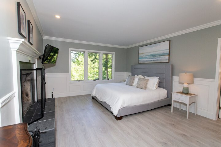 Deluxe King Bed (74 of 119)
