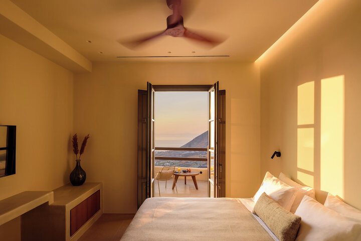 Room 44 of 189