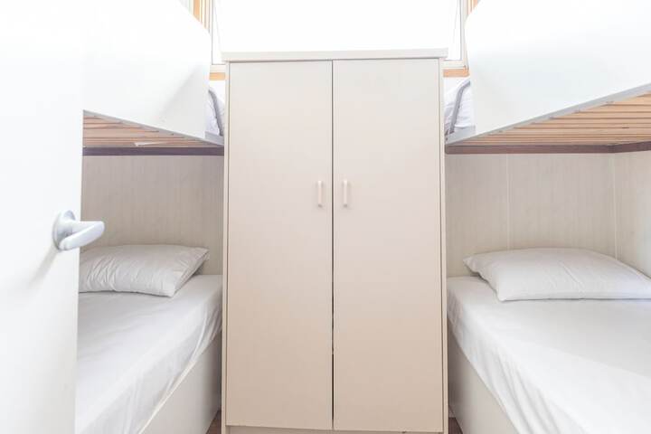 Room 5 of 78