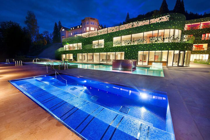 Pool 30 of 68
