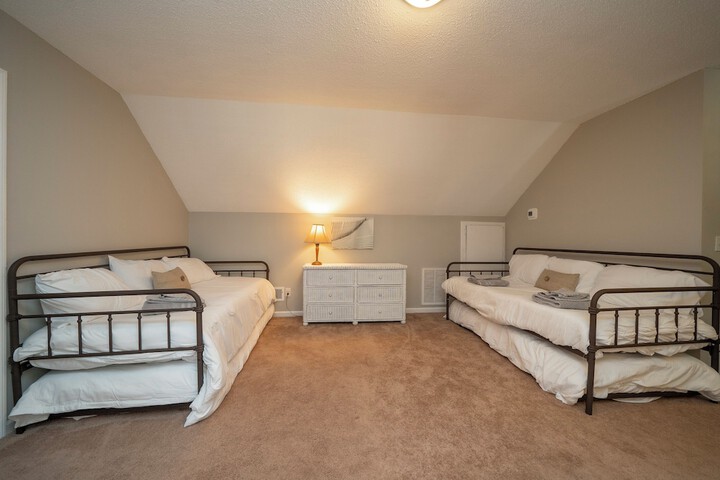 Room 5 of 30