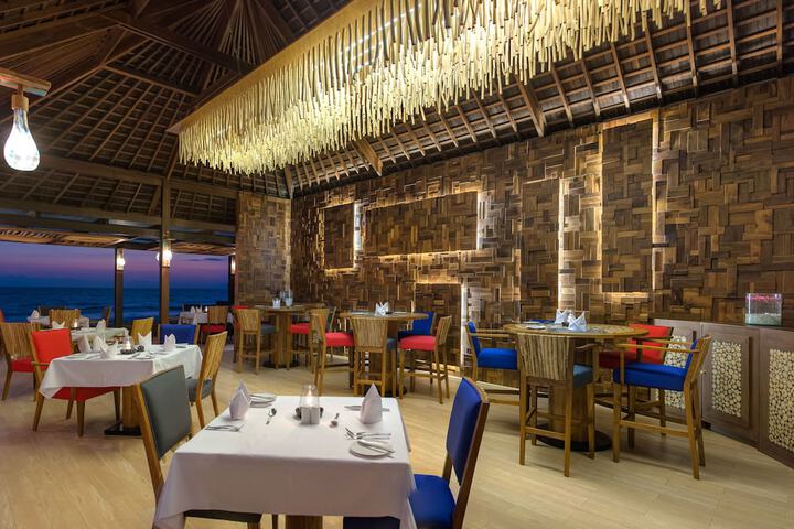 Dining Photos