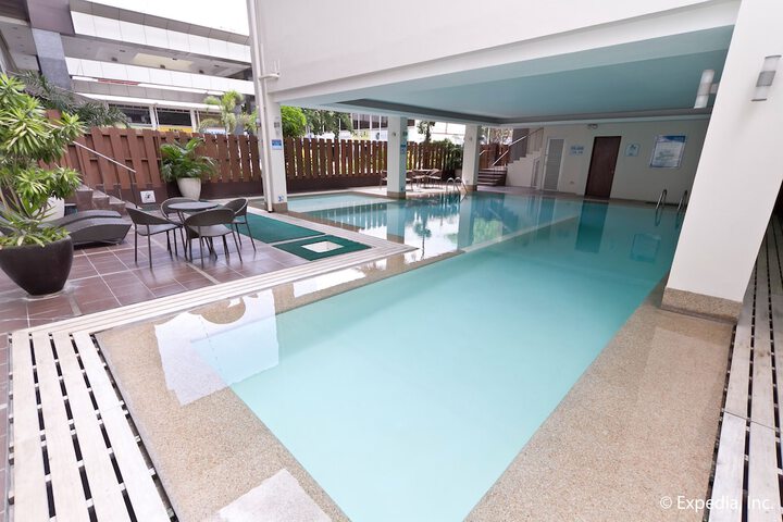 Pool 102 of 156