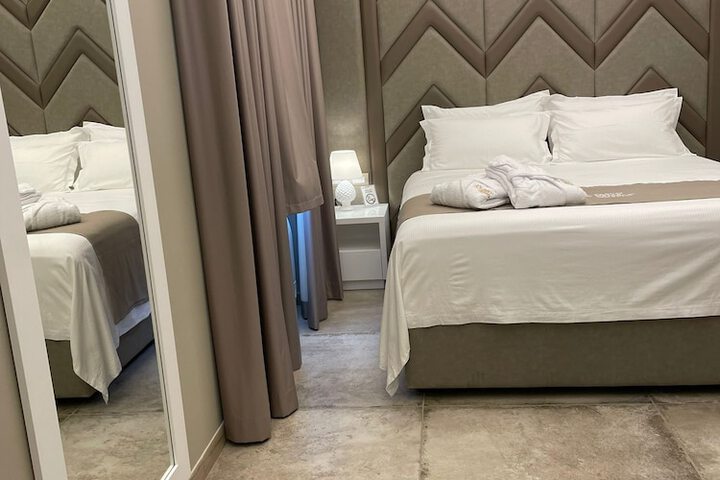 Room 10 of 53